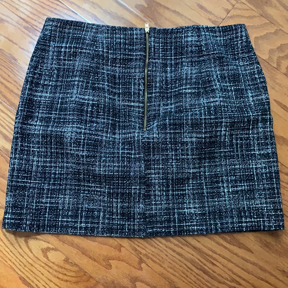 Mini skirt - Picture 3 of 4